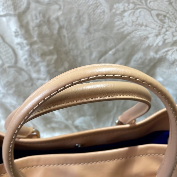 Henri Bendel Tote jacquard and leather details. VERY UNIQUE 🔥 - Picture 10 of 12